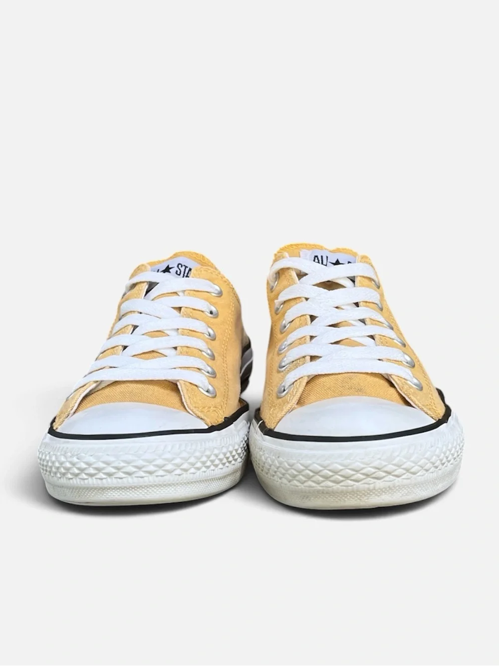 Converse Chuck Taylor All Star Low Top Sneakers in Fresh Yellow (Size W9/M7)